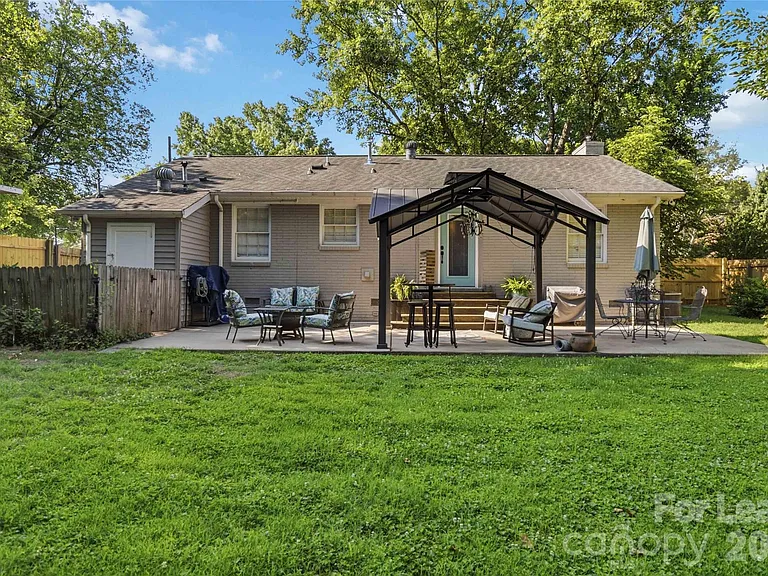 4231 Firethorne Rd — Photo 29