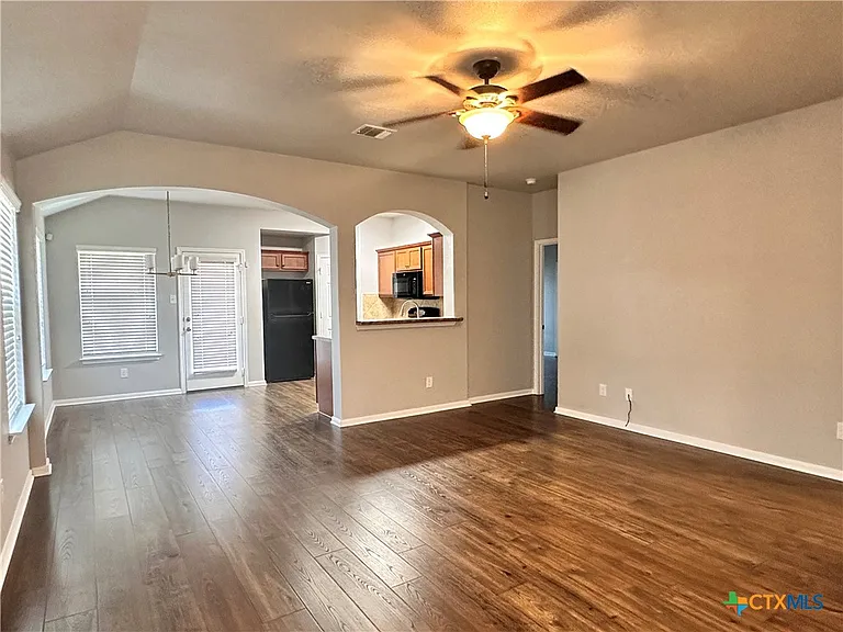417 Capistrano Dr — Photo 10