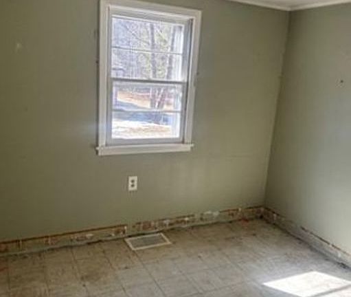 5th image of 25 Murdough Rd