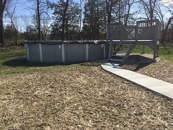 3rd image of 130 Southview Dr