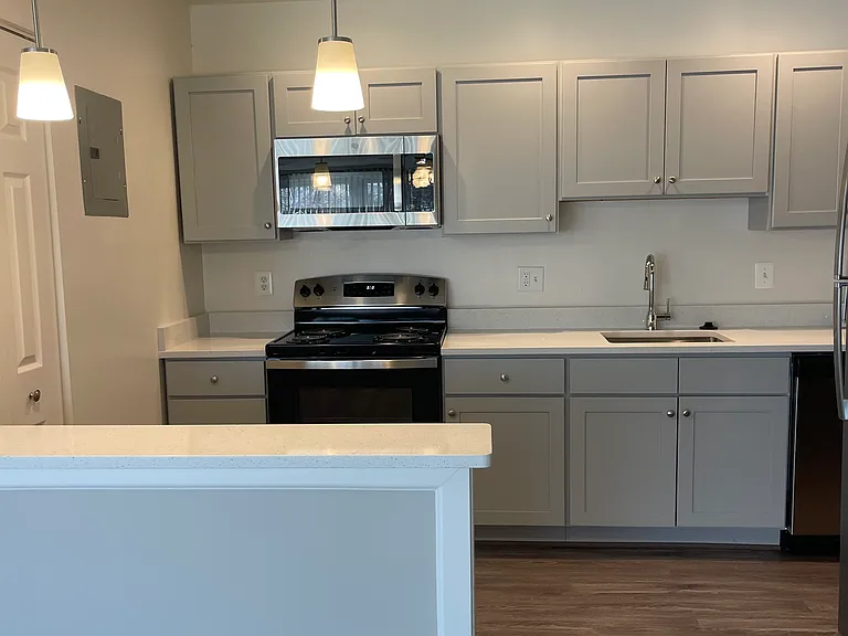Skyview Apartments — Photo 12