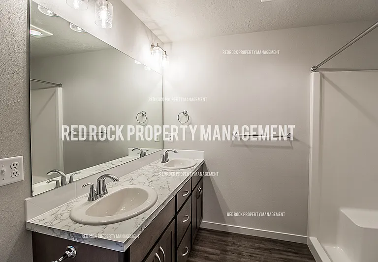 201 S Woodlawn Ln — Photo 16