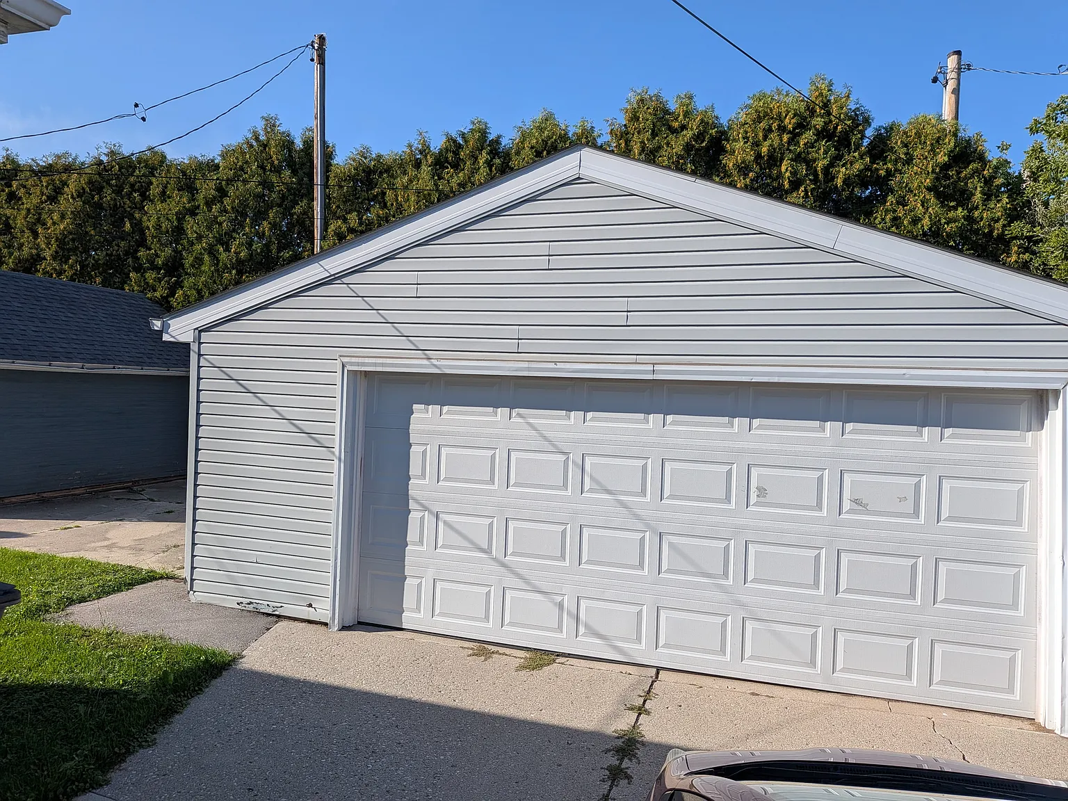 3 bed, 1030 sqft, $1,900 — Photo 2