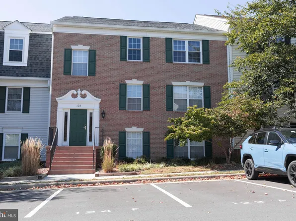 123 Fort Evans Rd SE APT D, Leesburg, VA 20175