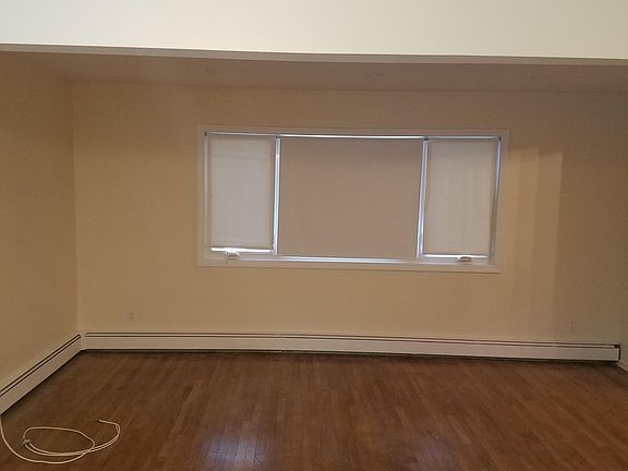 4th image of 481B Broadway