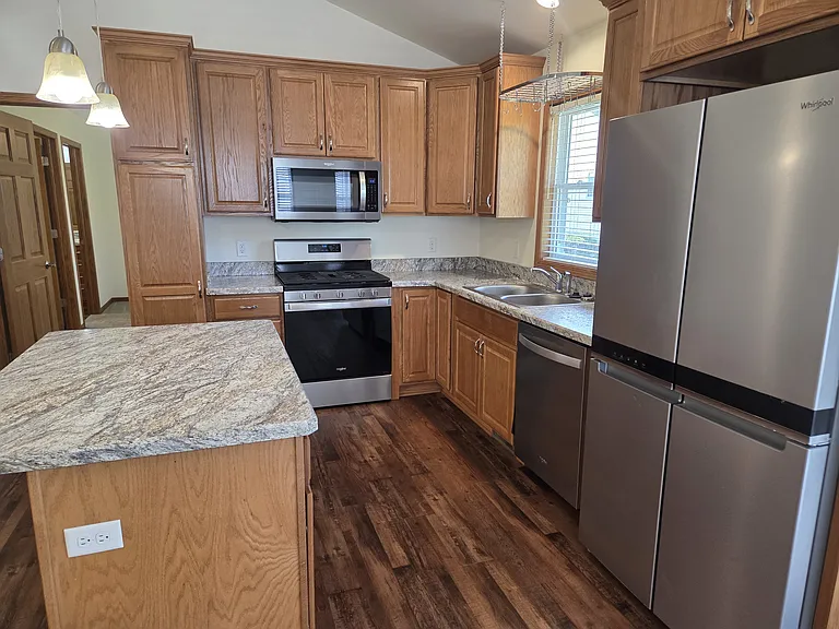 3838 W Tripp Rd — Photo 4