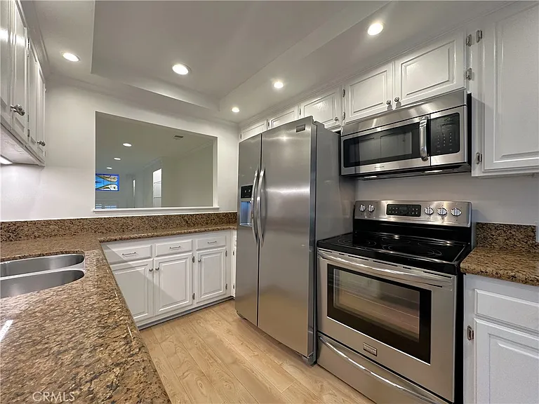 938 Palo Verde Ave — Photo 17