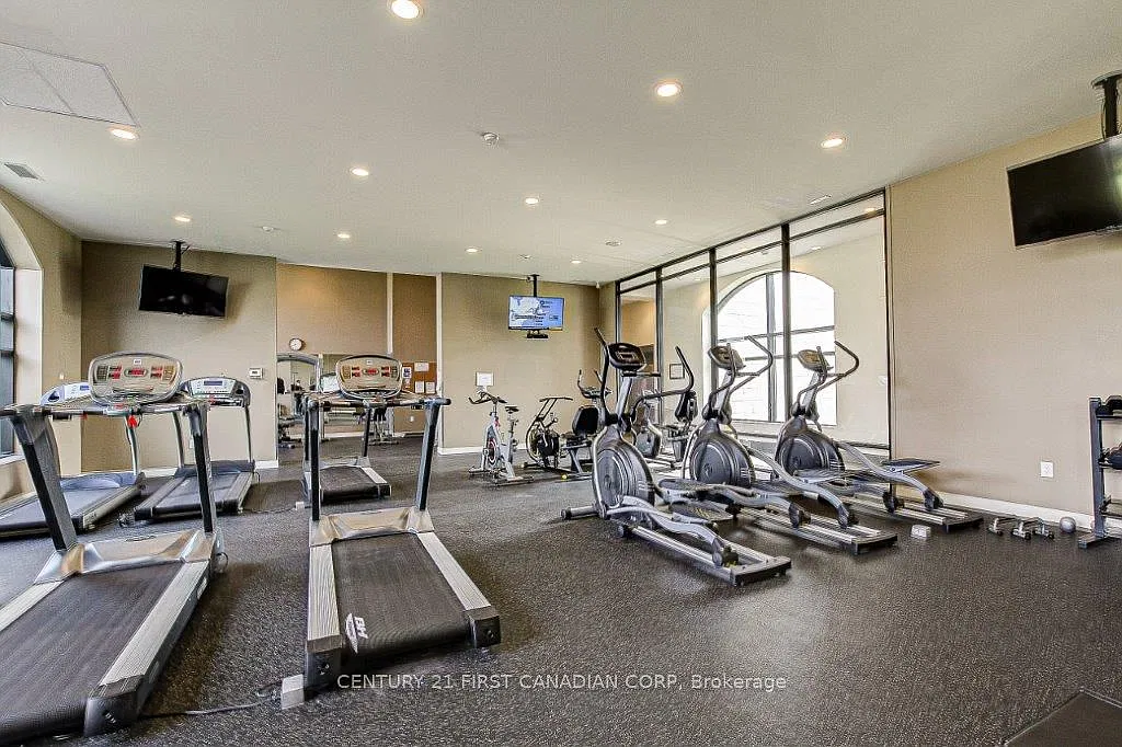2 bed, $2,500 — Photo 3
