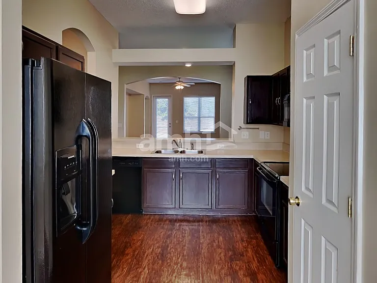 2996 Centerwood Dr — Photo 3