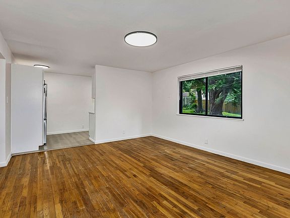 2nd image of 2535 Lysle Ln #3A