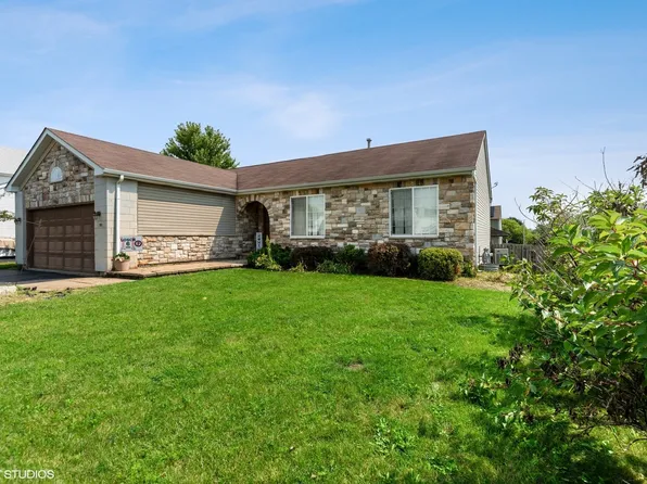 1907 Daybreak Ln, Zion, IL 60099