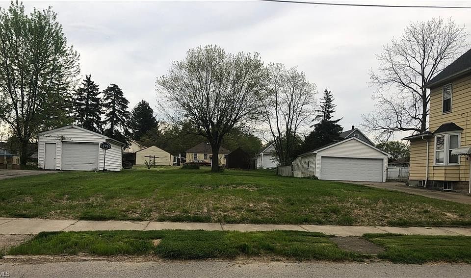 1st image of 307 Scott Ave
