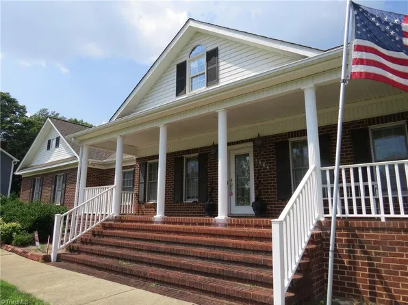 1464 Steve St, Kernersville, NC 27284