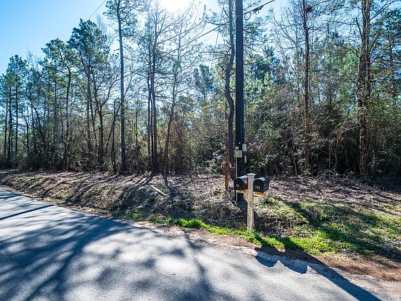 5th image of 651 Jayhawker Rd