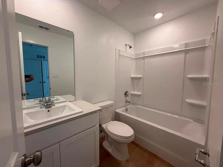 2428 Bevel Ln — Photo 8