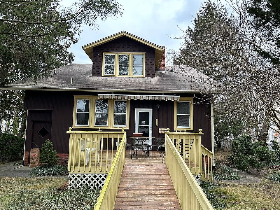 2nd image of 303 Federal St