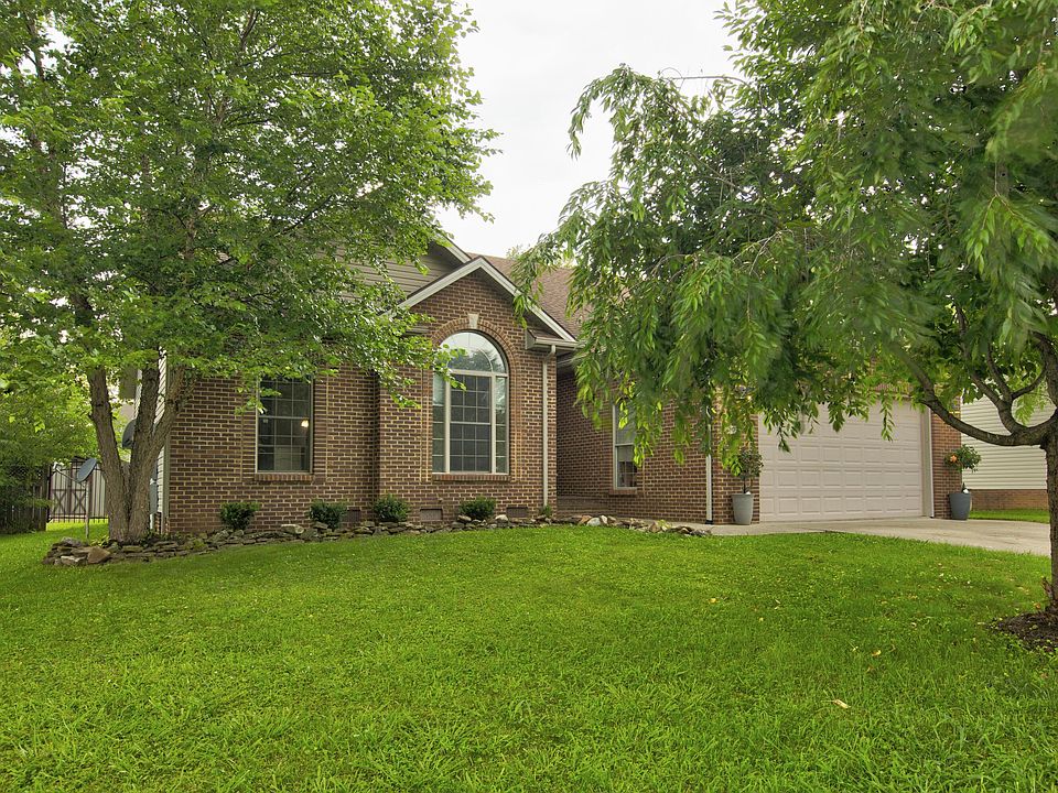 1st image of 509 Oak Mont Dr