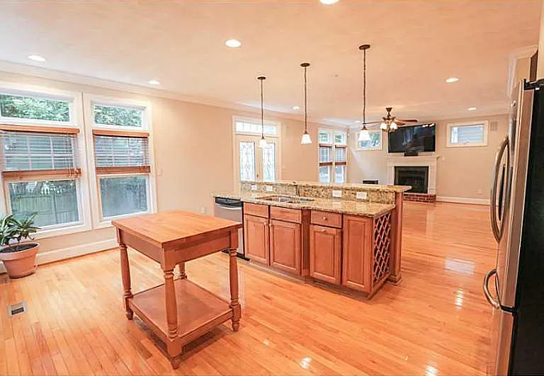 1325 Buckingham Ave — Photo 21