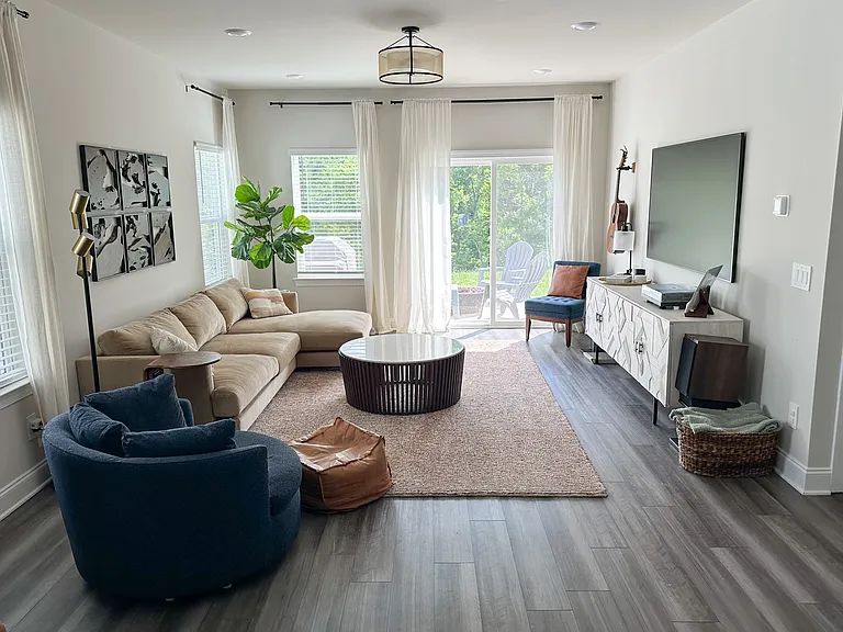 4421 Skyridge Dr — Photo 10