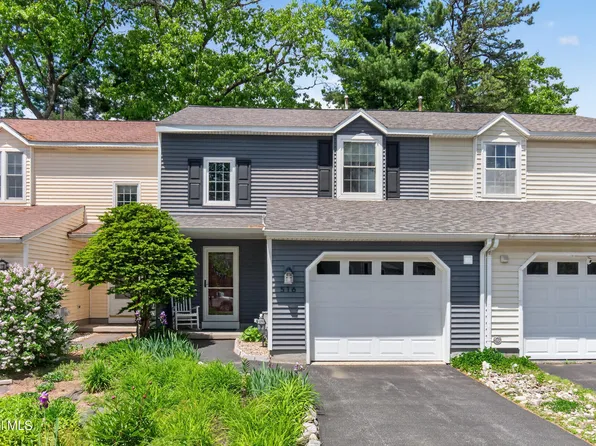 516 Elk Circle, Ballston Spa, NY 12020