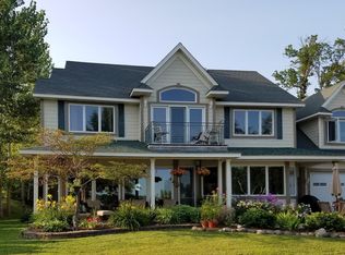 30566 Moonlight Bay Ct, Lindstrom, MN 55045