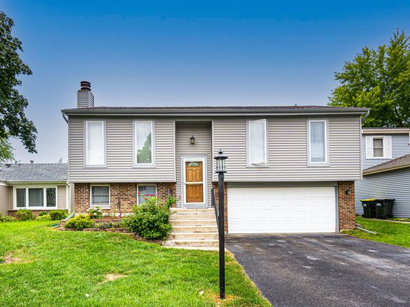 Roselle Real Estate - Roselle IL Homes For Sale | Zillow