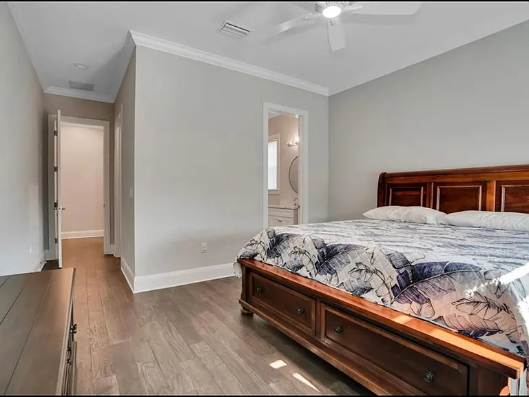 bedroom/bath
