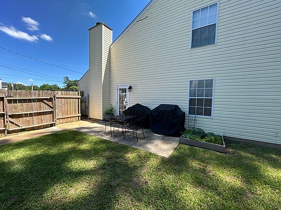 3rd image of 133 Sonoma Cir
