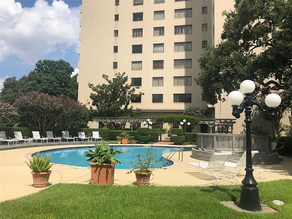 1st image of 1400 Hermann Dr Unit 6D