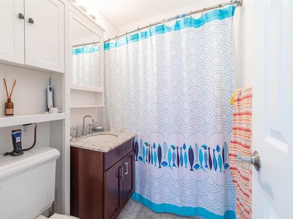 187 Wayne Street image 11 of 20