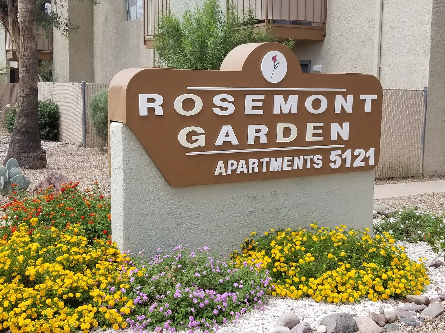 Rosemont Garden Apartments — Photo 1