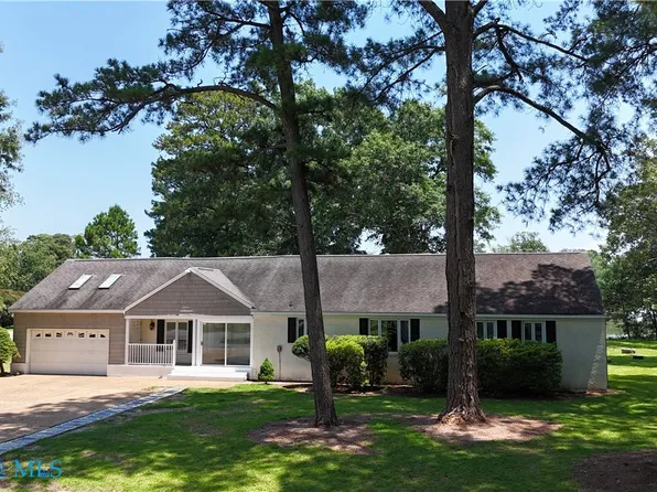 1923 Pine Ln, Hayes, VA 23072