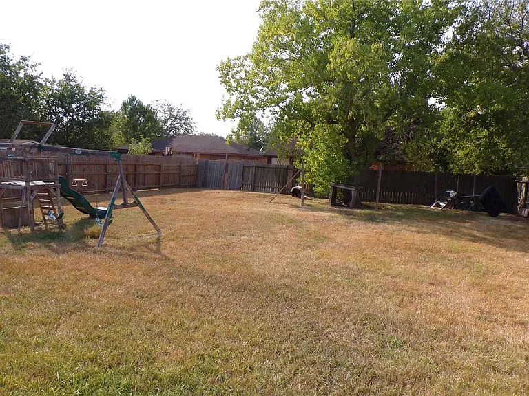 16006 Hiram Clarke Rd — Photo 13