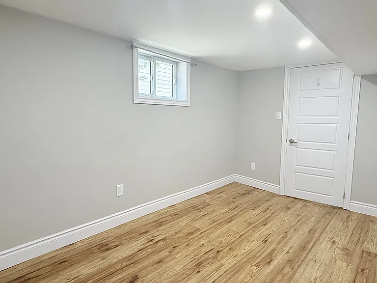 1396 Lillian Ave #LOWER — Photo 7