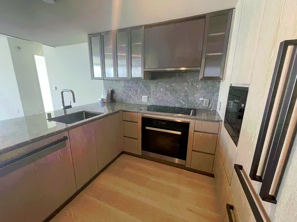 1000 Auahi St, Honolulu, HI