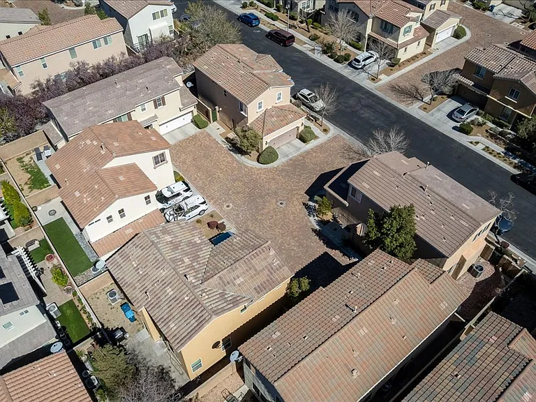 9131 Mount Wilson St — Photo 38