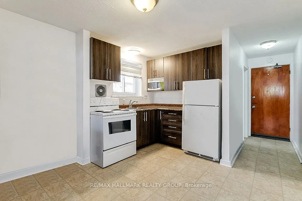 Building Photo - 296 Saint Patrick St #1