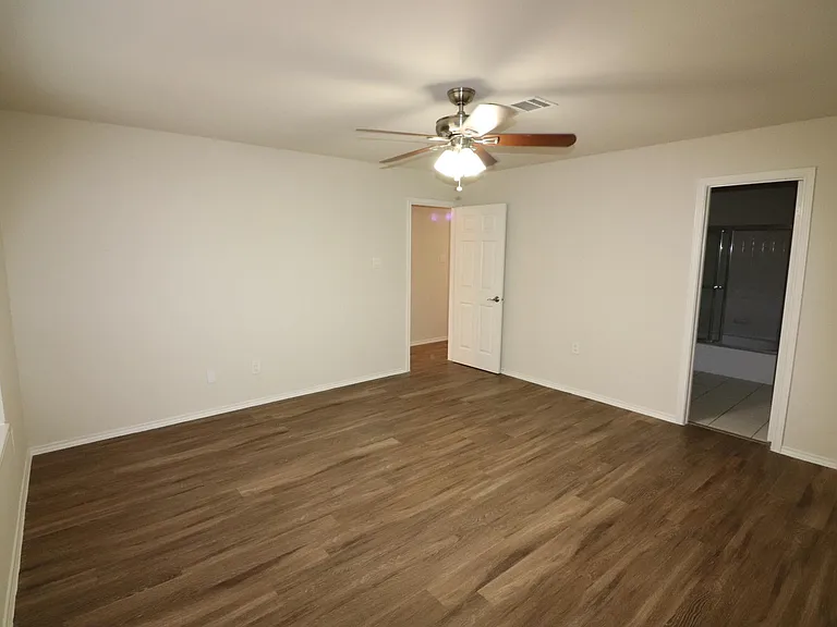 6606 Shiner St — Photo 11