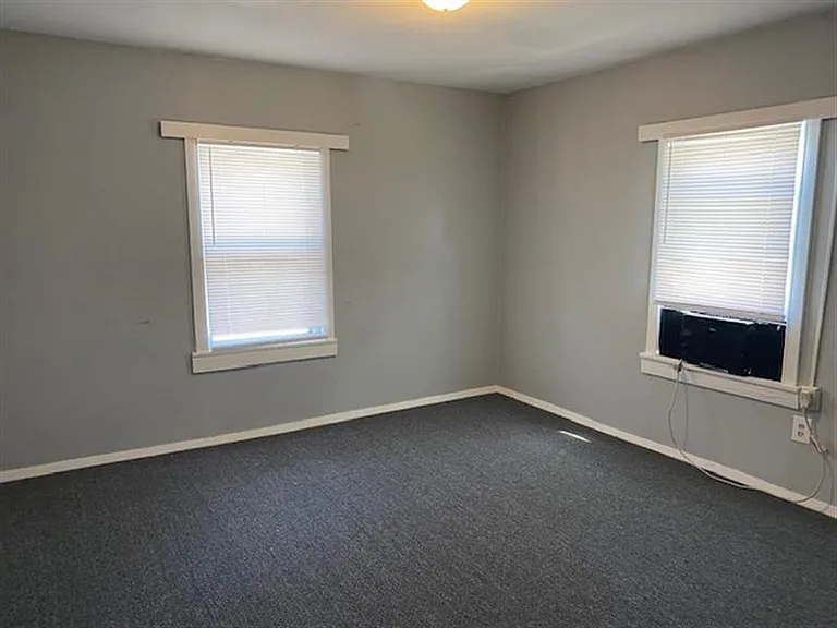 427 Broad St — Photo 5