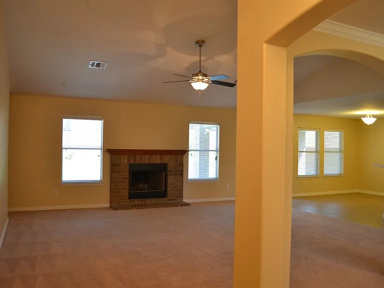 6005 Flag Stone Dr — Photo 2