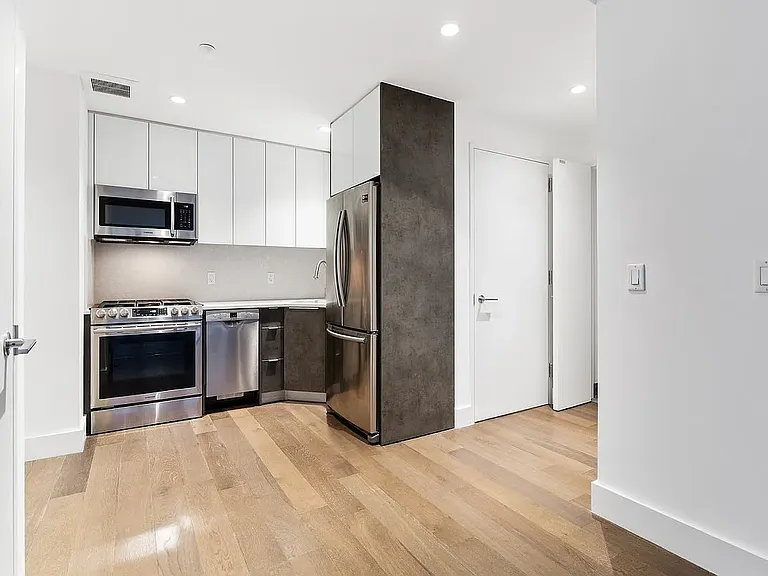 227 Lexington Ave #202 — Photo 1