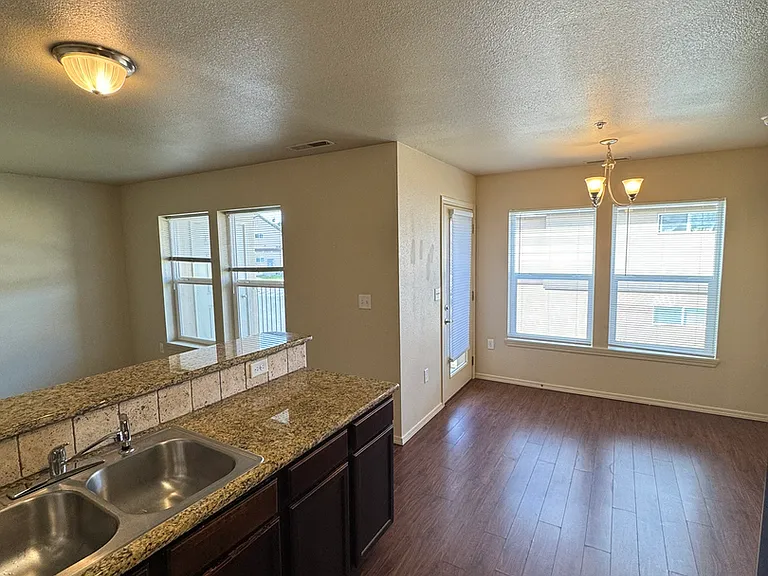 11070 W Brassy Cove Loop — Photo 6
