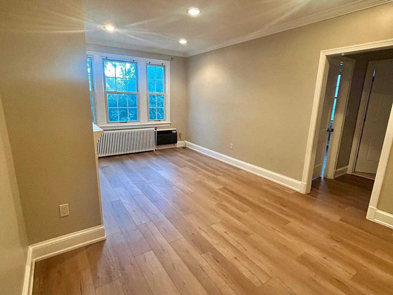 2 bed, 750 sqft, $2,550 — Photo 3
