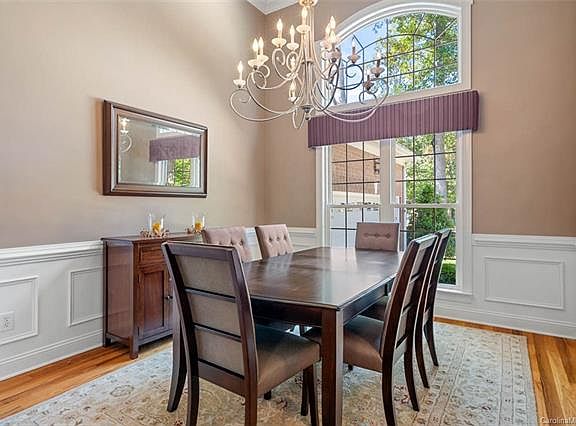 3rd image of 125 English Ivy Ln #4