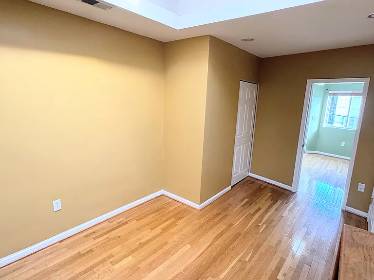69 Florida Ave NW #1 — Photo 15