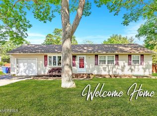 39 Mount Ln, Toms River, NJ 08753