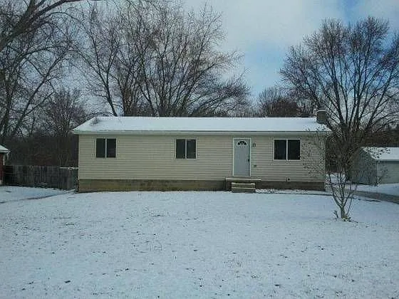 555 Eastwood Ave photo 1
