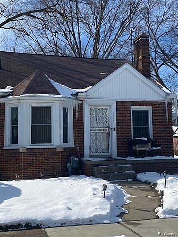 2nd image of 9339 Whitcomb St