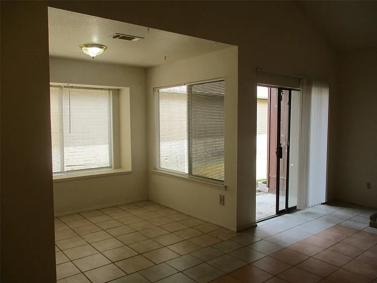 7610 Lemma Dr — Photo 9