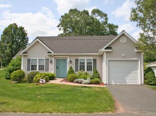 2 Cinnamon Ln #2, Portland, CT 06480